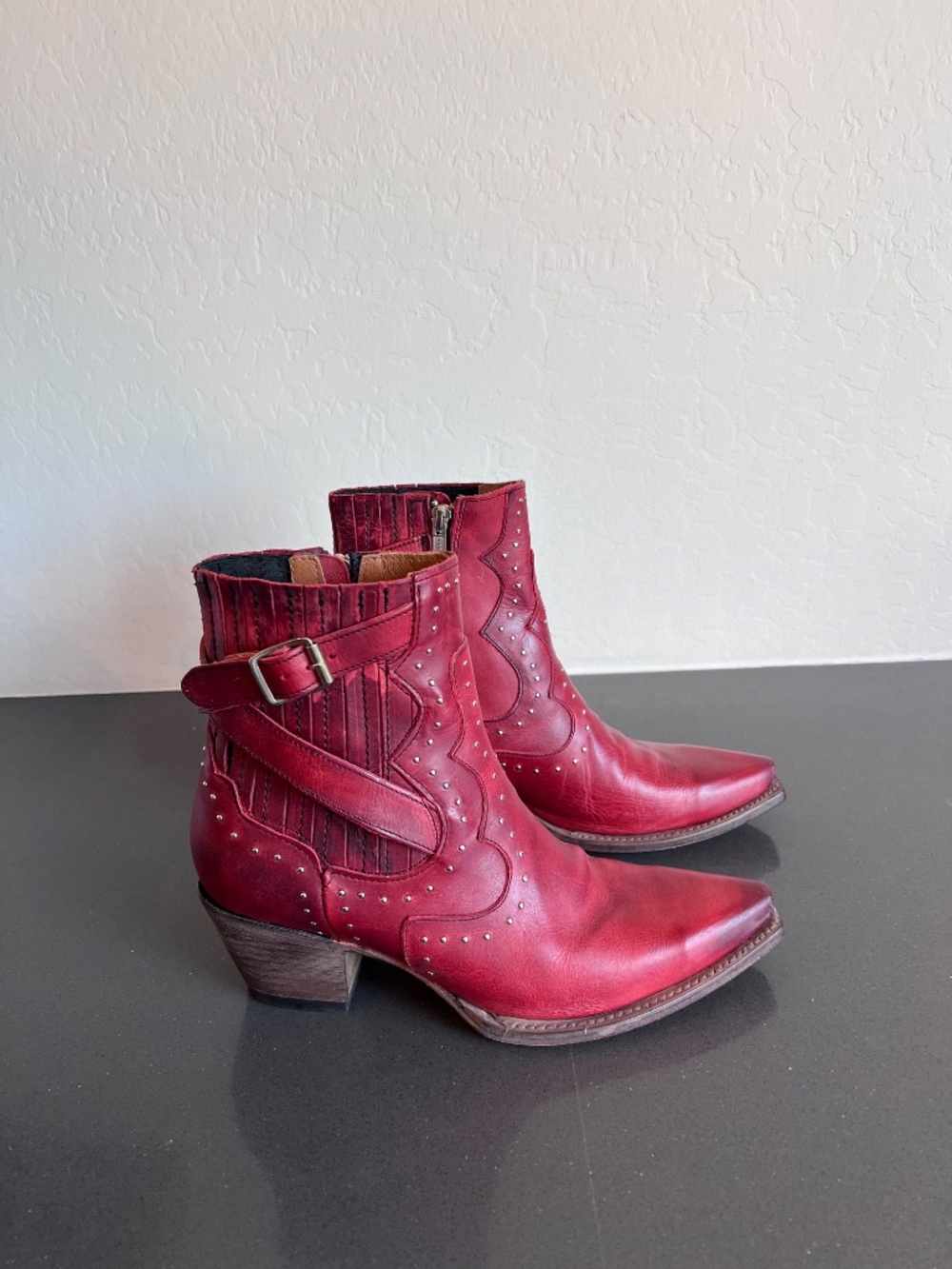 FREEBIRD red leather studded ankle booties - Picture 3 of 10
